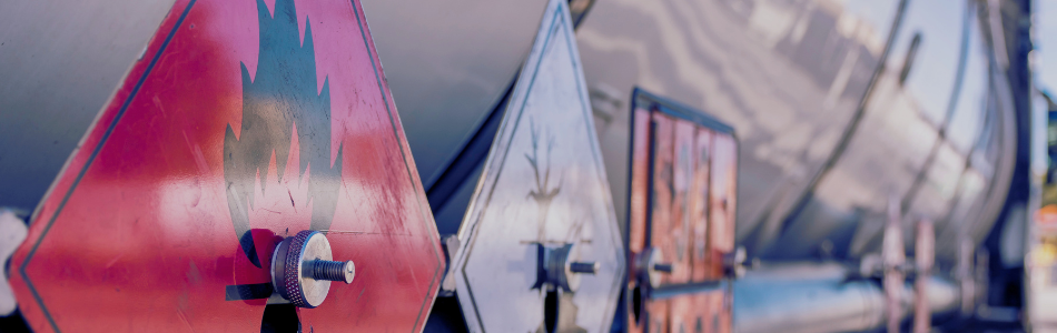 Flammable signs on a truck cylinder